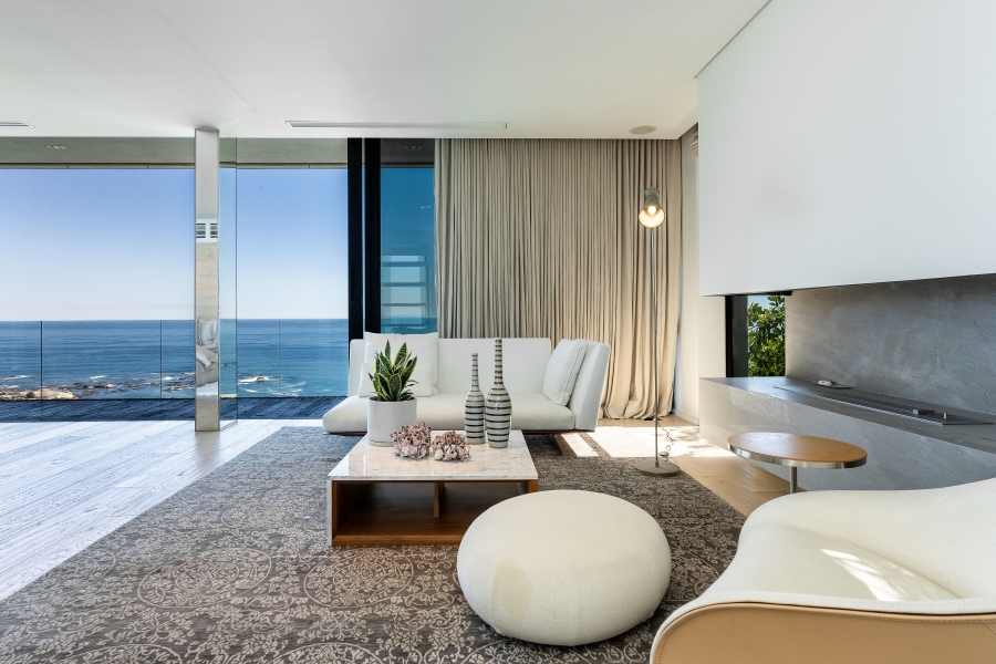 To Let 6 Bedroom Property for Rent in Clifton Western Cape
